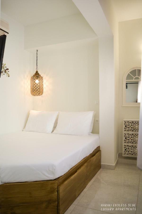 Endless Blue Luxury Apartment Charaki