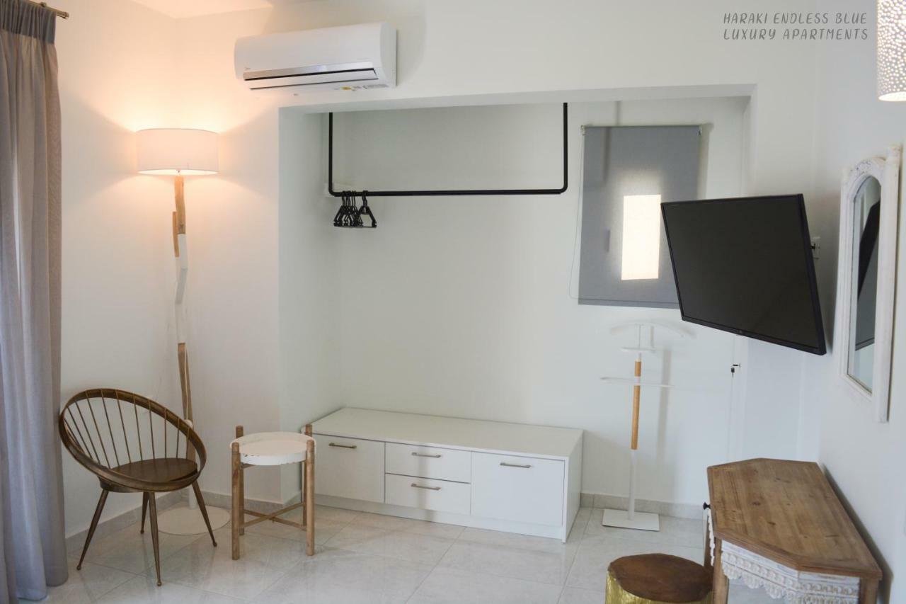 Endless Blue Luxury Apartment Charaki
